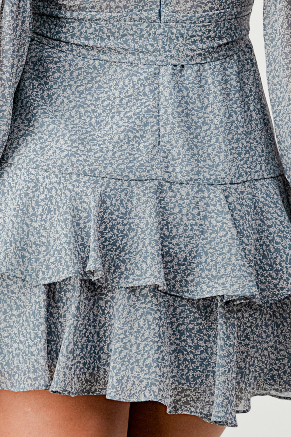 #D3015-4 Deep V neck Tie Front Long Sleeve Short Dresses