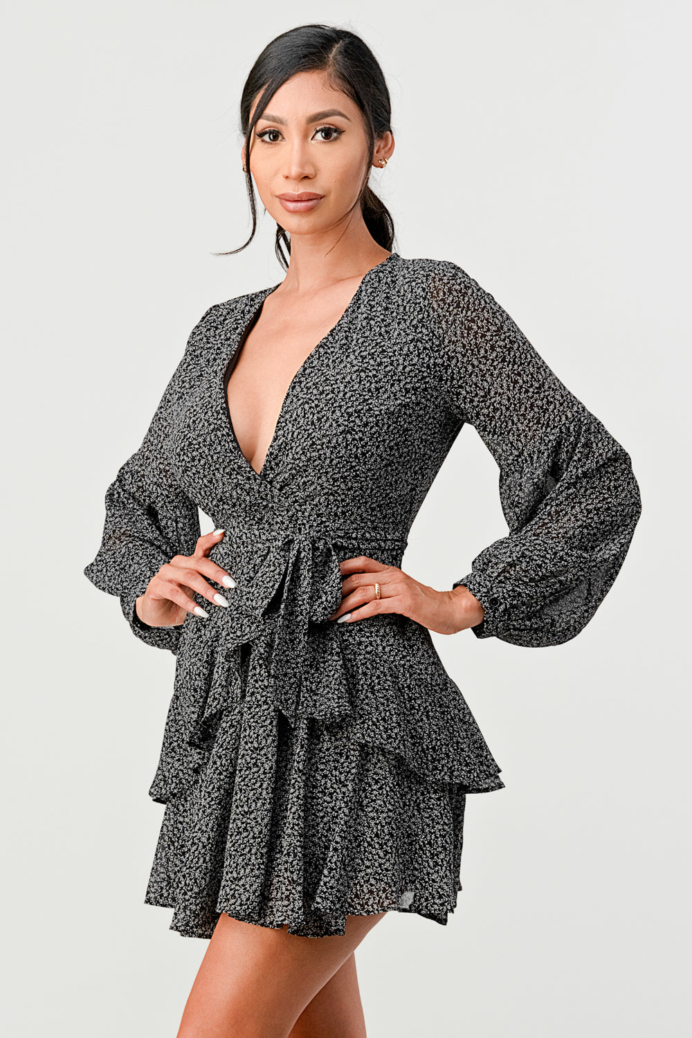 #D3015-4 Deep V neck Tie Front Long Sleeve Short Dresses