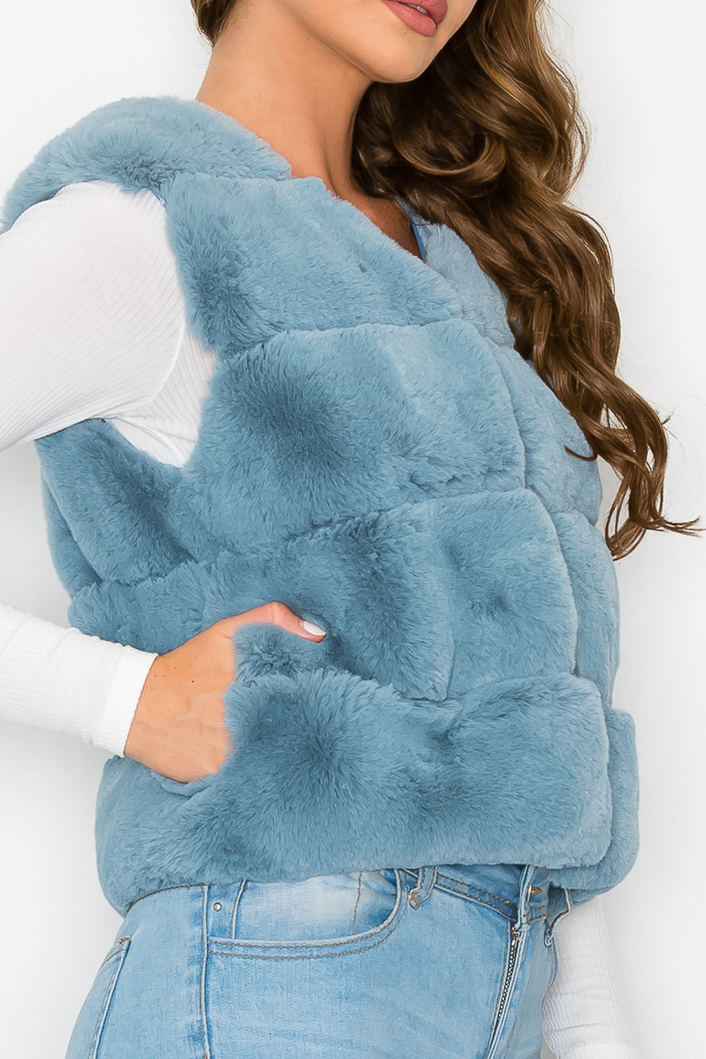 #J1317 Faux Fur Vest
