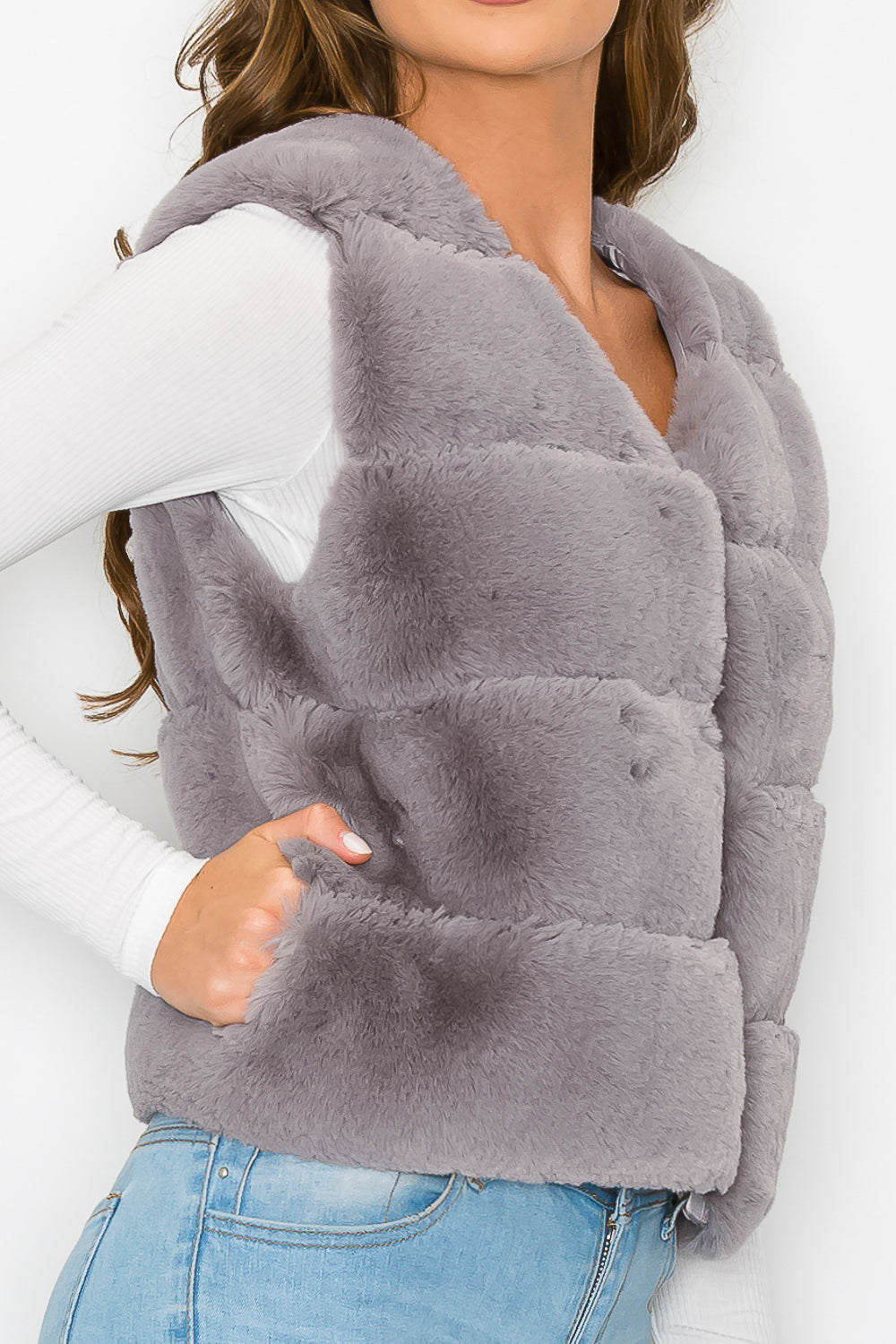 #J1317 Faux Fur Vest